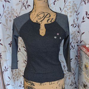 One Step Up, Gray 3/4-sleeve. Size: M